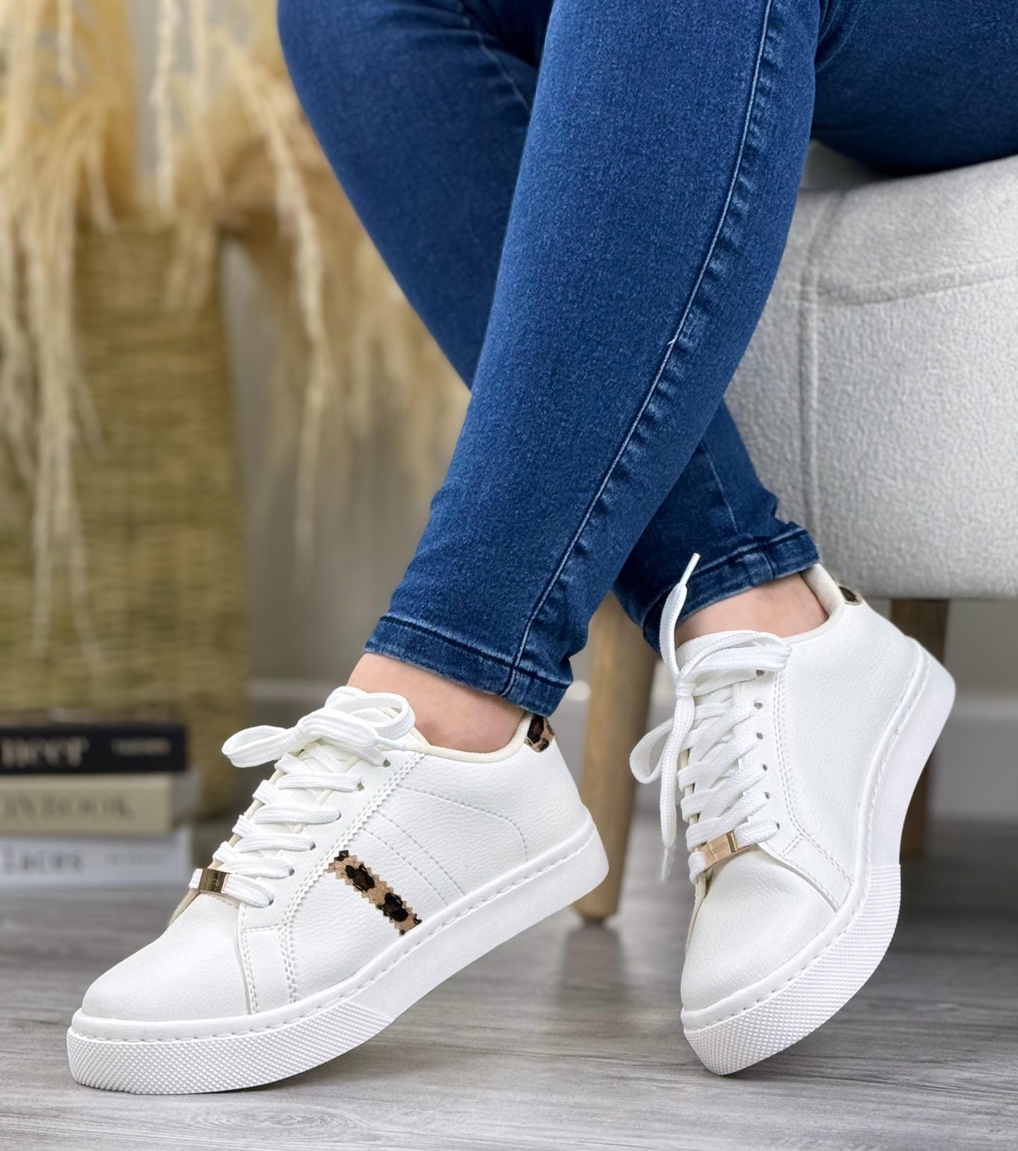 Ref: 7004