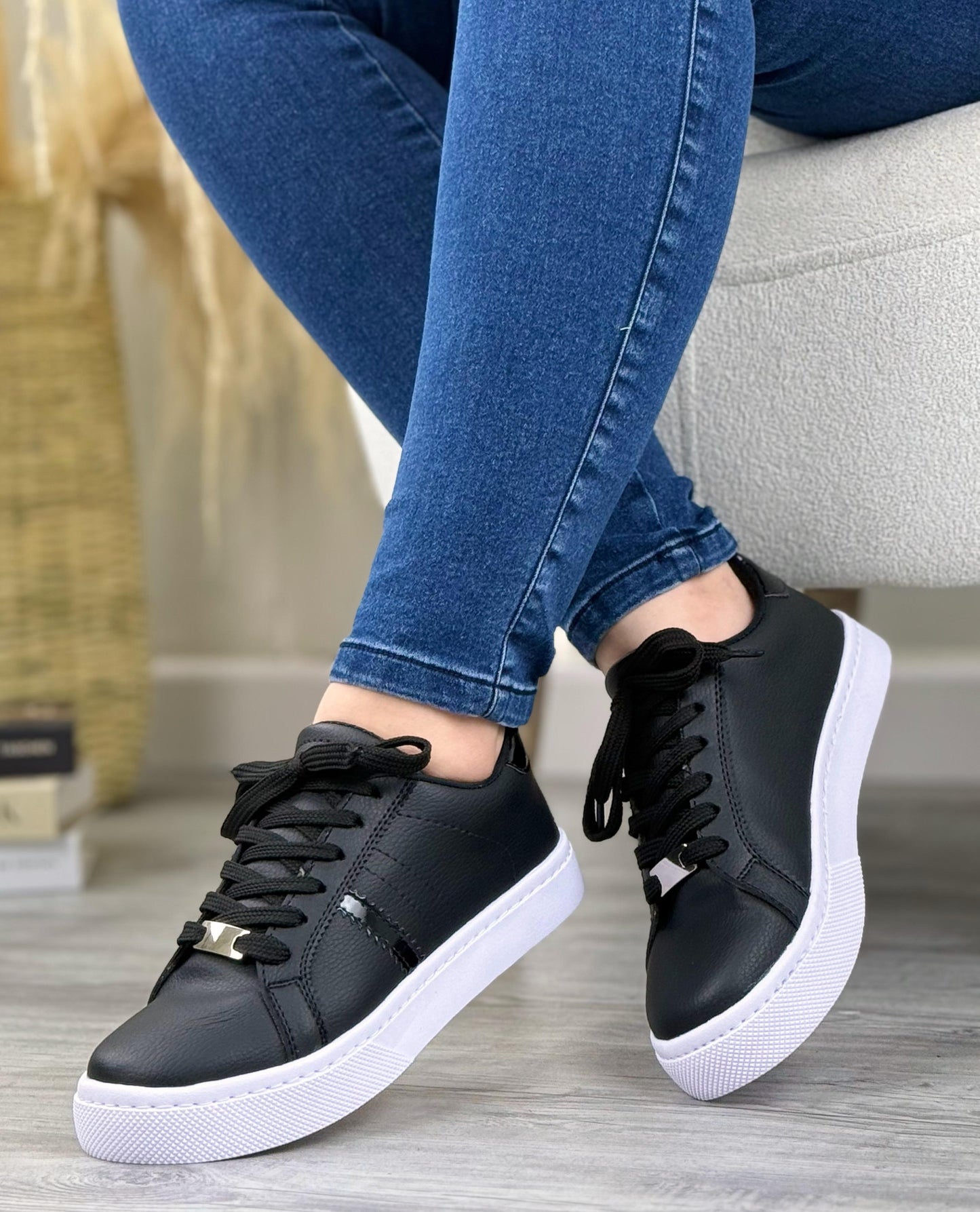 Ref: 7004