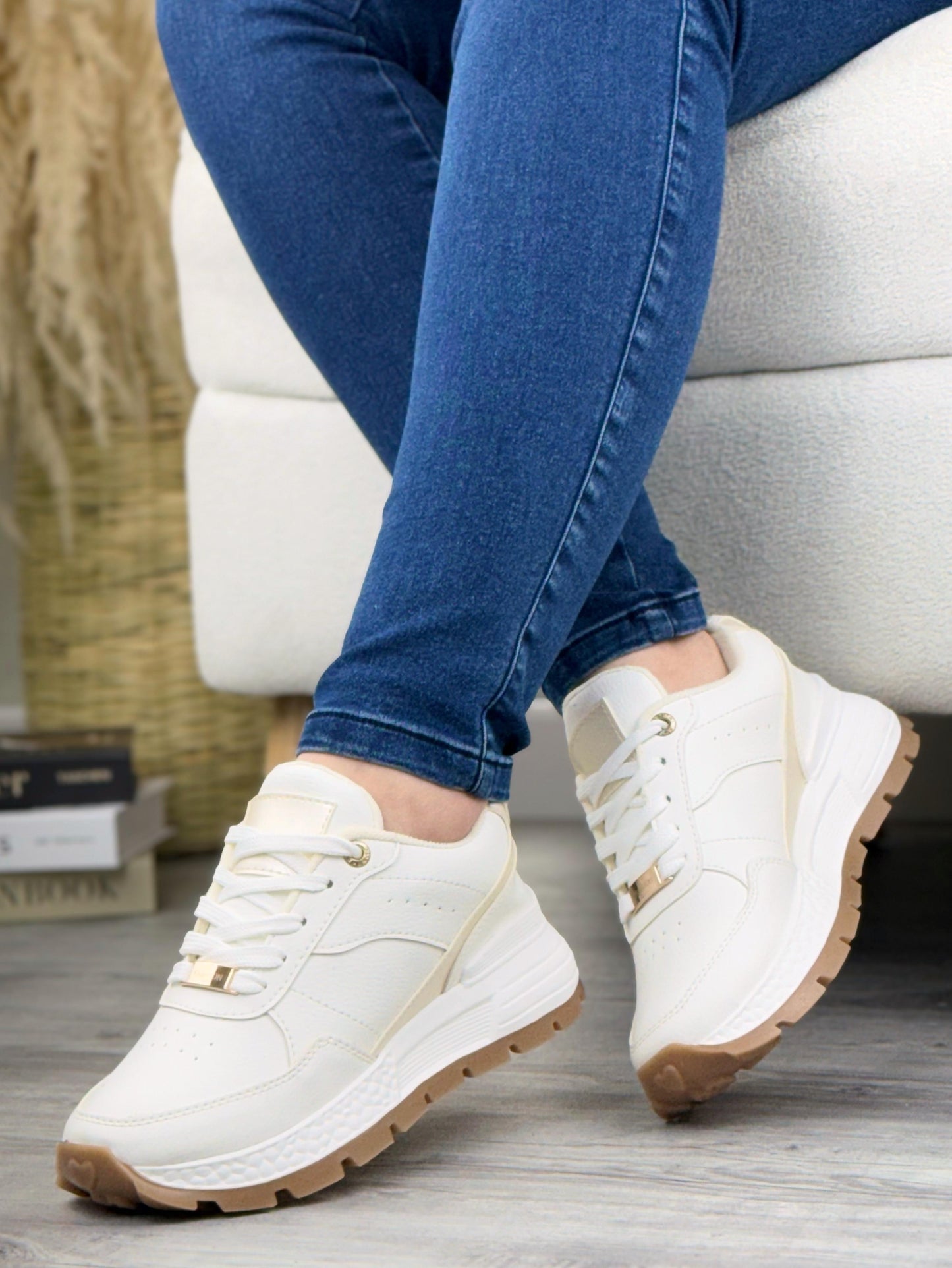 Ref: 5045