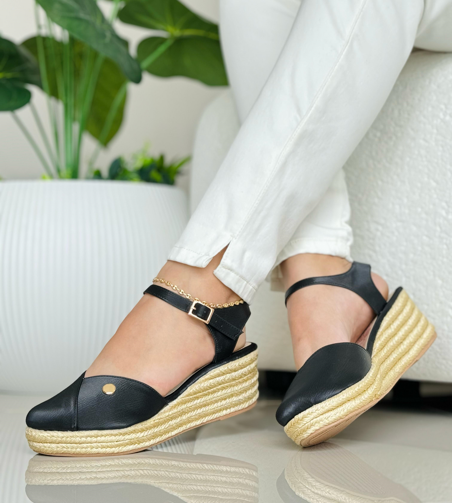 Ref: 2124