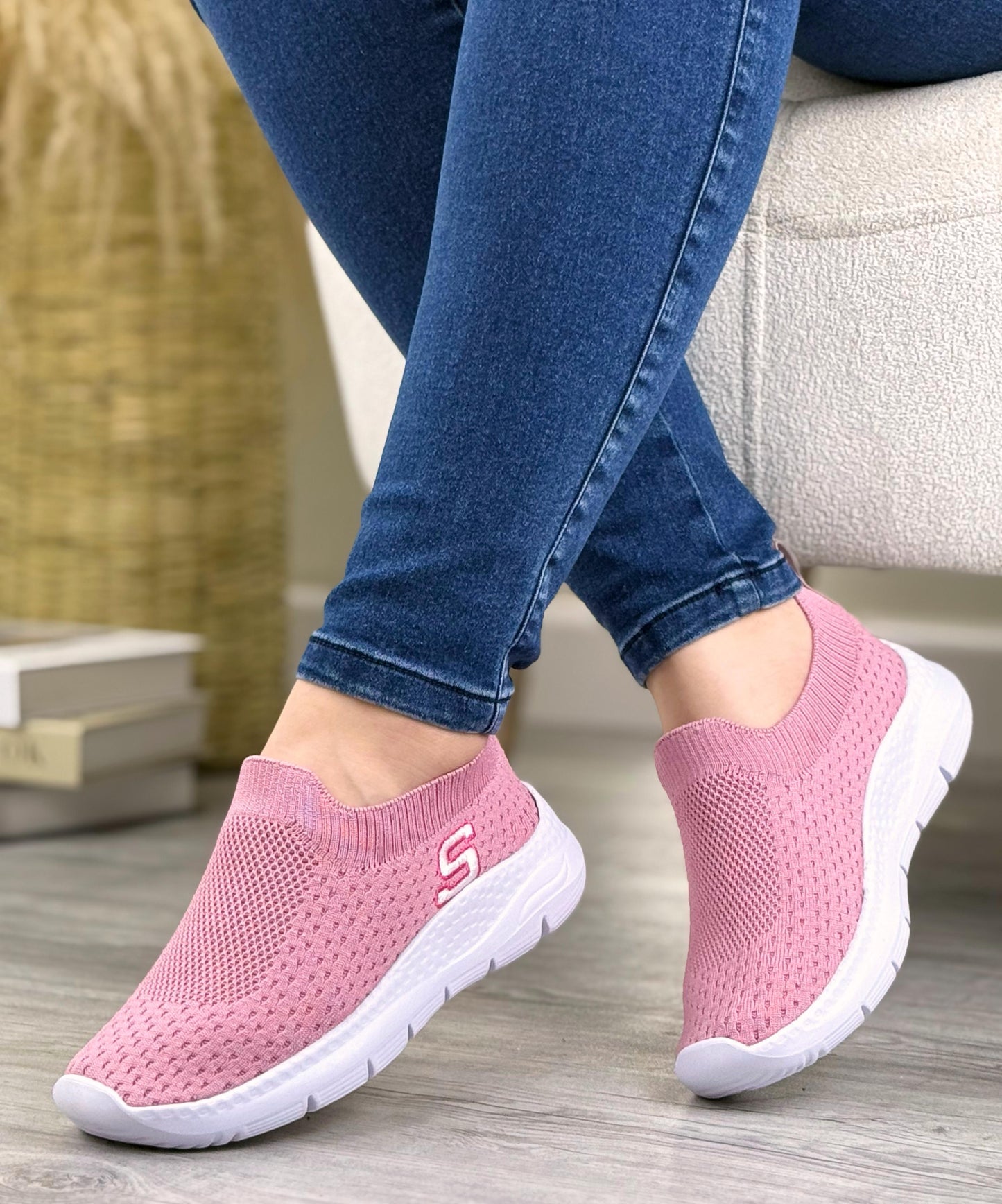Ref: 5070